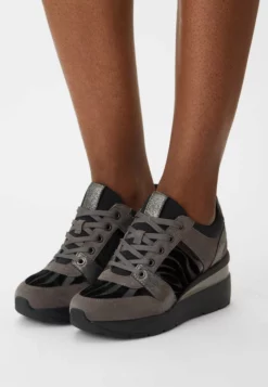 Geox Baskets Basses - Dark Grey