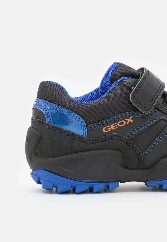 Geox NEW SAVAGE BOY WPF - Chaussures à Scratch - Black/royal – Image 6